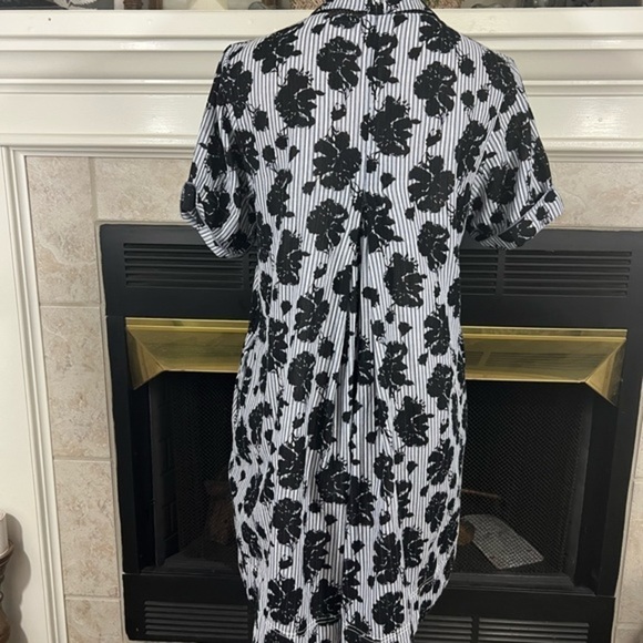 1 By O’2nd Stripes and Flowers Shirt/dress with fish net elements - Picture 6 of 14